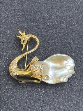 Gold and Pearl Swan Brooch Pin - Elegant Womens Jewelry